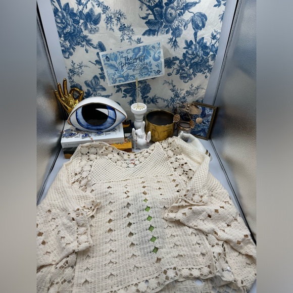 🆕 FARM Rio 🧿 NWT Off White Crochet Long Sleeve Blouse with Batwings, Sz M - Picture 12 of 15